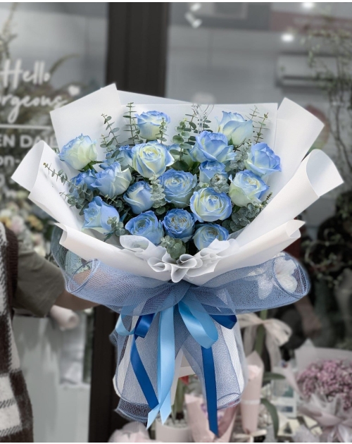 Bó hoa hồng màu xanh dương tặng sếp 