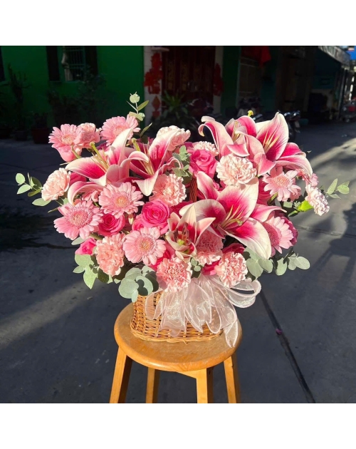 Giỏ hoa ly hồng