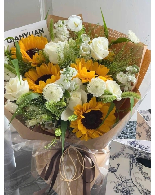 Bó hoa hướng dương mix cỏ suối 