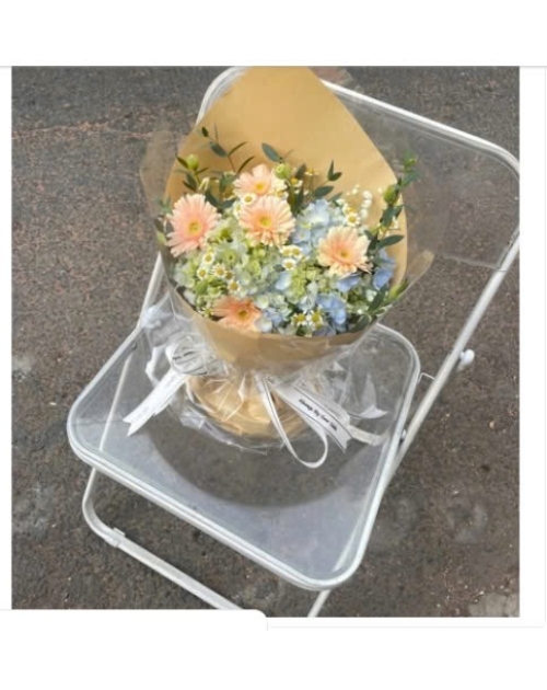 Bó hoa tốt nghiệp đồng tiền mix Tú cầu 