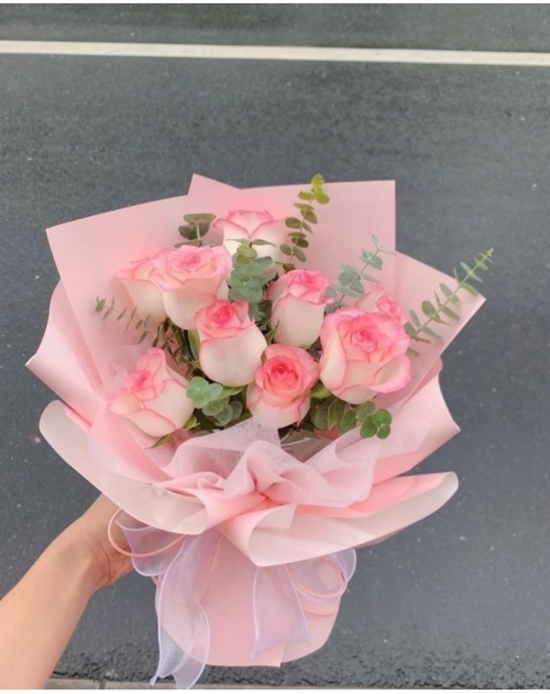 Bó hoa hồng nhỏ xinh tại Dĩ An