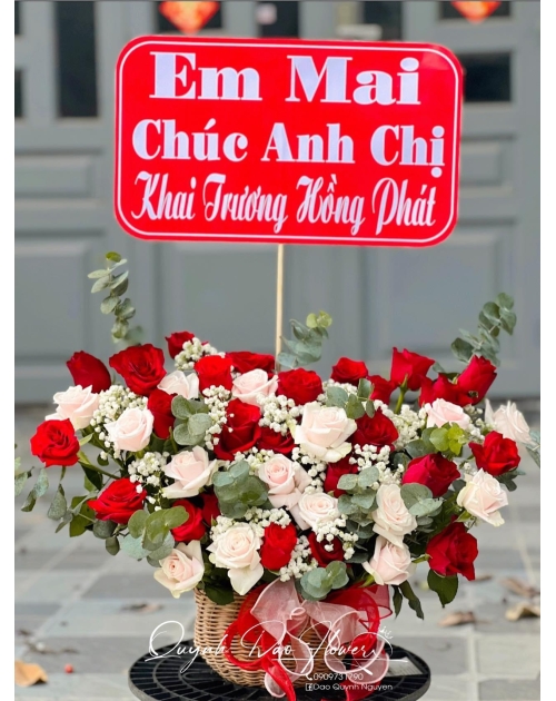 Giỏ hoa Hồng nhỏ xinh tặng khai trương 