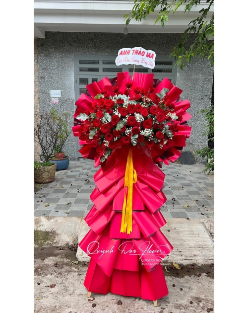 Kệ khai trương màu đỏ to cao 