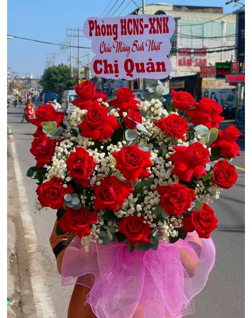 Giỏ hoa đỏ thuận an