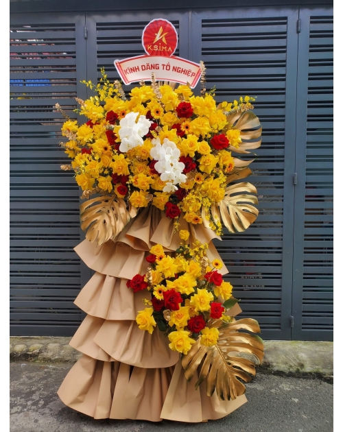 Kệ hoa chúc mừng màu vàng đồng