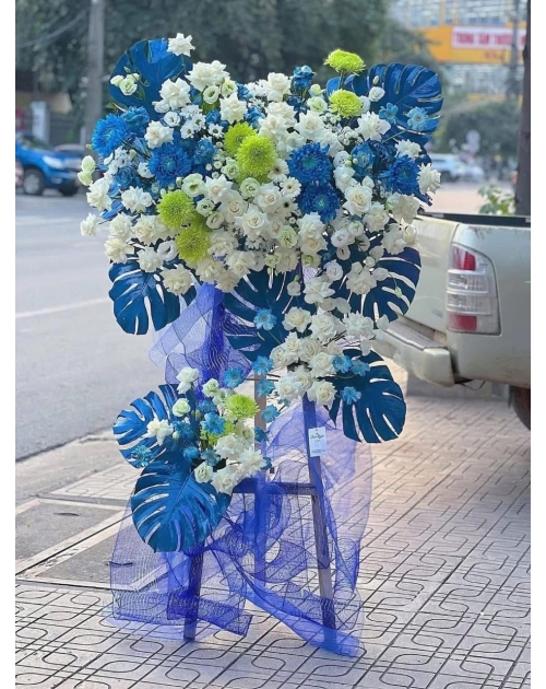 Kệ hoa khai trương xanh dương kiểu hiện đại 