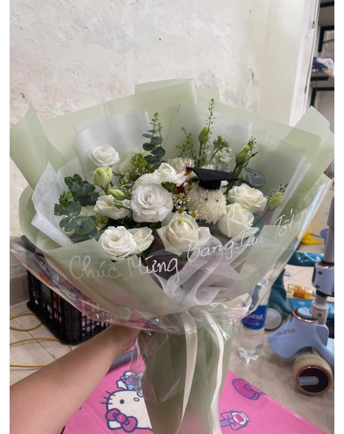 Hoa tốt nghiệp tone màu nhẹ nhàng 