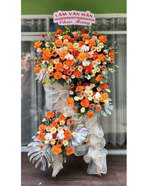 Kệ khai trương màu cam hiện đại 