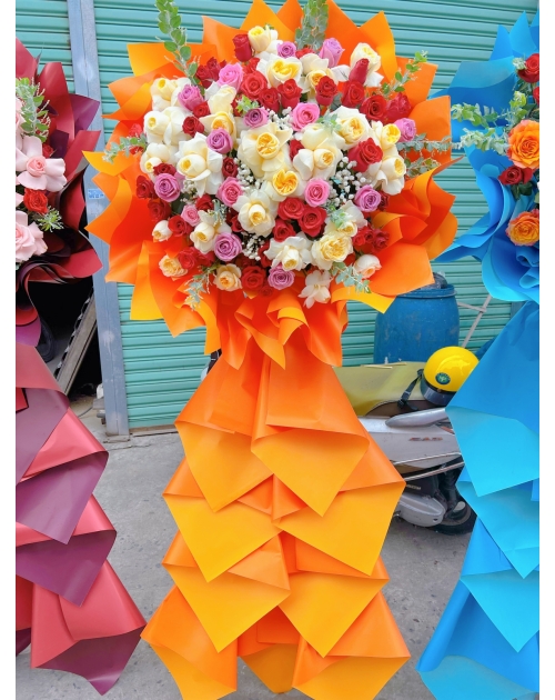 Kệ hoa tất niên 