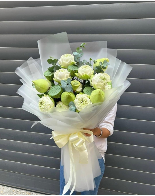 Bó hoa sen trắng thủ Đức 