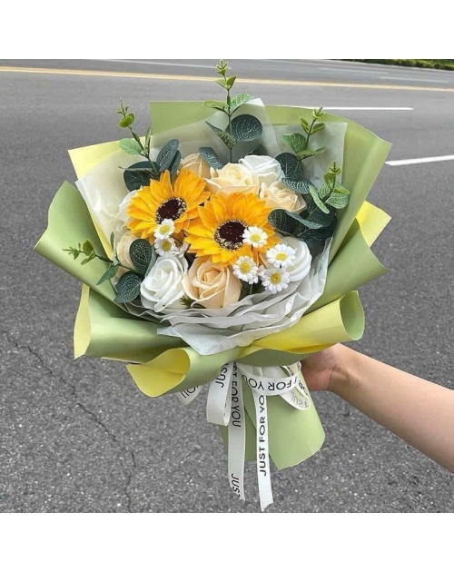 Bó hoa Hồng sáp mix hướng dương tặng tốt nghiệp 