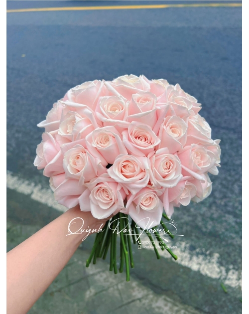 Hoa cưới hồng kem