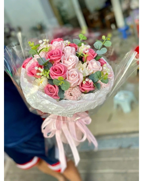 Bó hoa sáp màu hồng tặng tốt nghiệp kiểu Hàn 