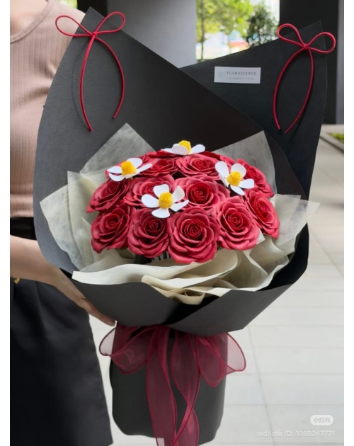 Bó hoa sáp đỏ đô