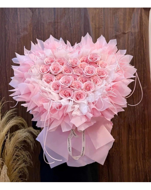 Bó hoa trái tim cao cấp màu hồng 