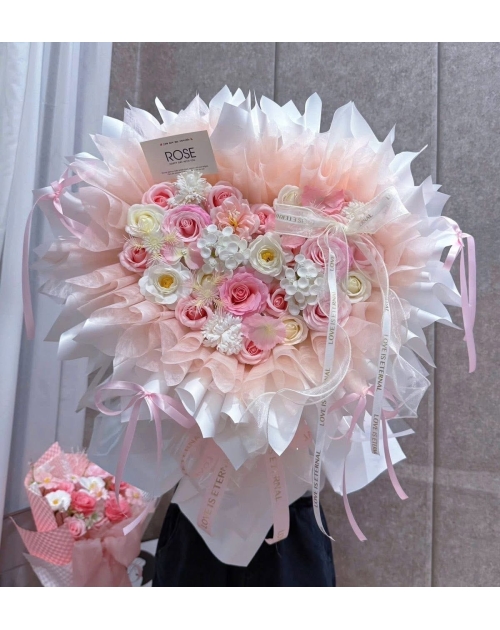 Bó hoa trái tim mix hoa cao cấp 