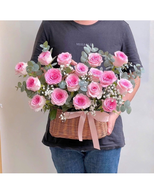 Giỏ hoa Hồng nhỏ xinh tại lái thiêu 