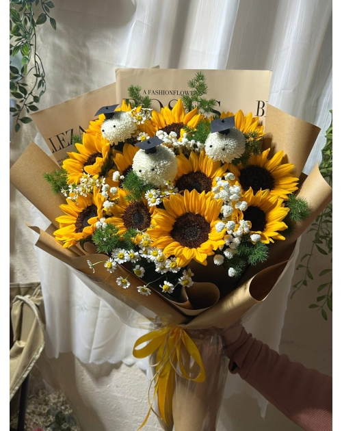 Hoa tốt nghiệp quận 3