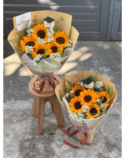 Hoa hướng dương tốt nghiệp quận 1