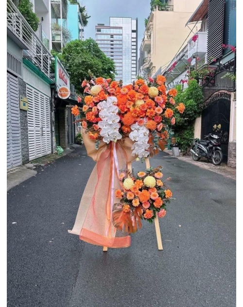 Kệ khai trương màu cam hiện đại 