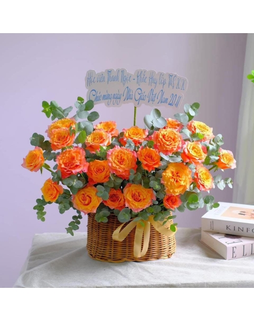Giỏ hoa màu cam tặng sếp  nữ