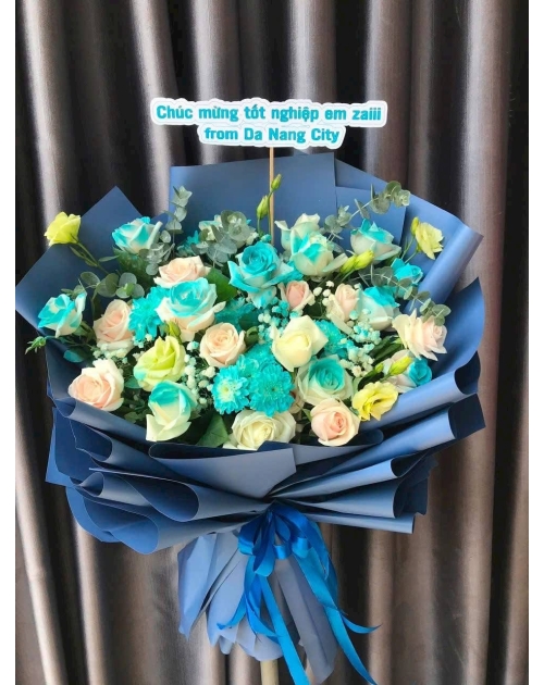 Hoa tone xanh dương tặng sếp Nam