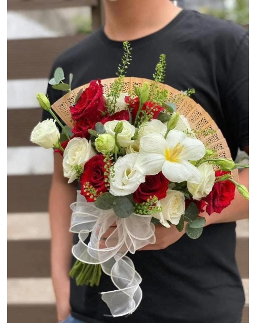 Bó hoa cưới mix quạt tre