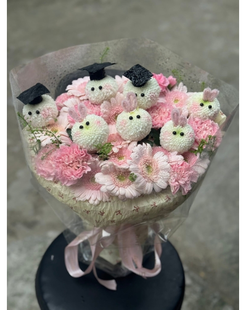 Hoa tốt nghiệp tone hồng thủ Đức 