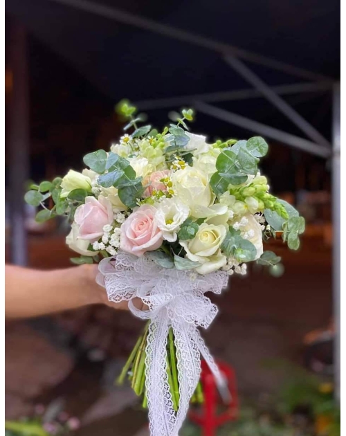 Hoa cưới tone trắng 