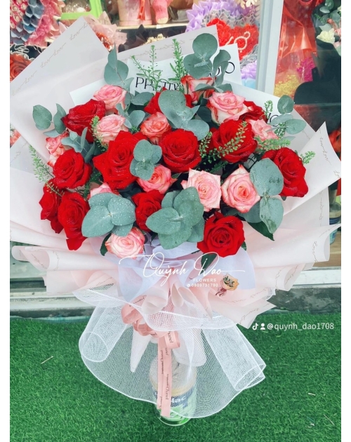Hoa tươi dự tiệc sinh nhật bạn thân 