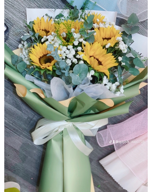 Bó hoa hướng dương nhỏ xinh tại Thủ Đức 