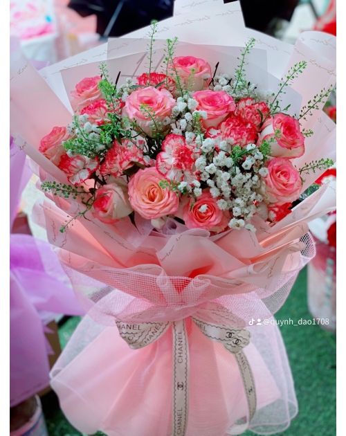 Bó hoa tone Hồng tặng người yêu tại Thủ Đức 